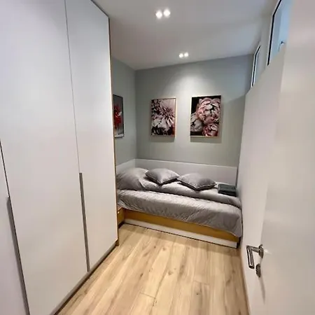 Location ! Opera Next To Alexander Nevsky Cathedral 아파트 소피아