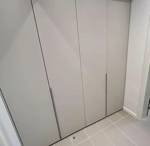 Location ! Opera Next To Alexander Nevsky Cathedral *