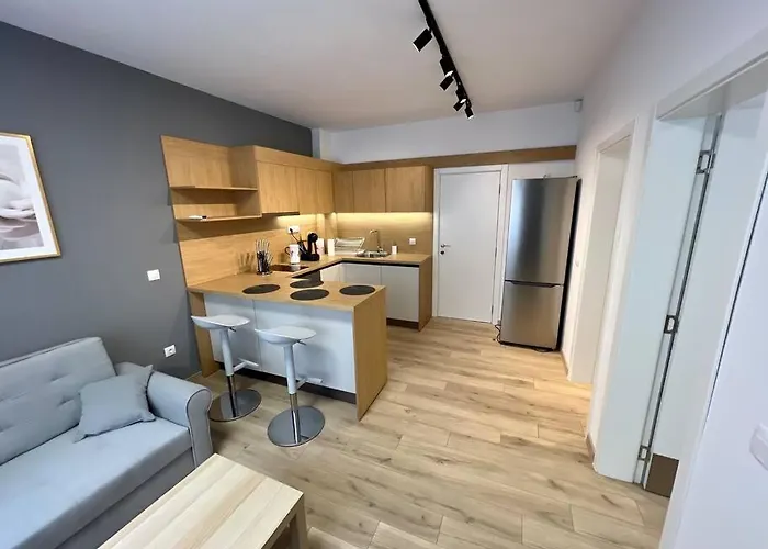 Location ! Opera Next To Alexander Nevsky Cathedral Appartamento