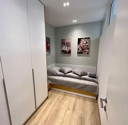 Location ! Opera Next To Alexander Nevsky Cathedral Appartamento Sofia